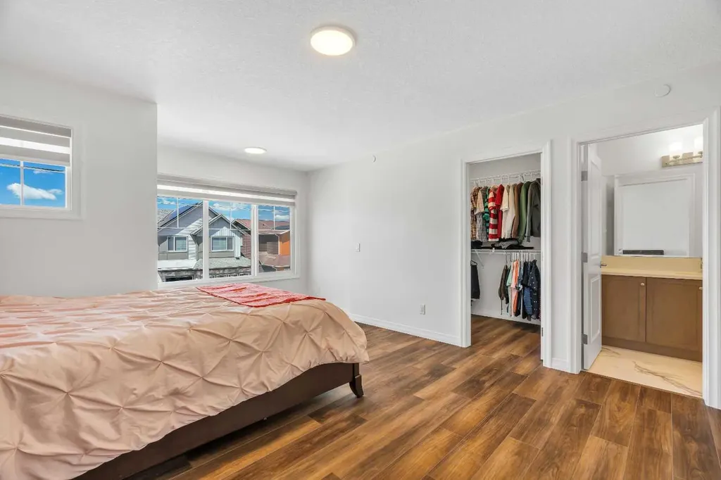 244 Lucas Way NW Calgary AB T3P 1M4