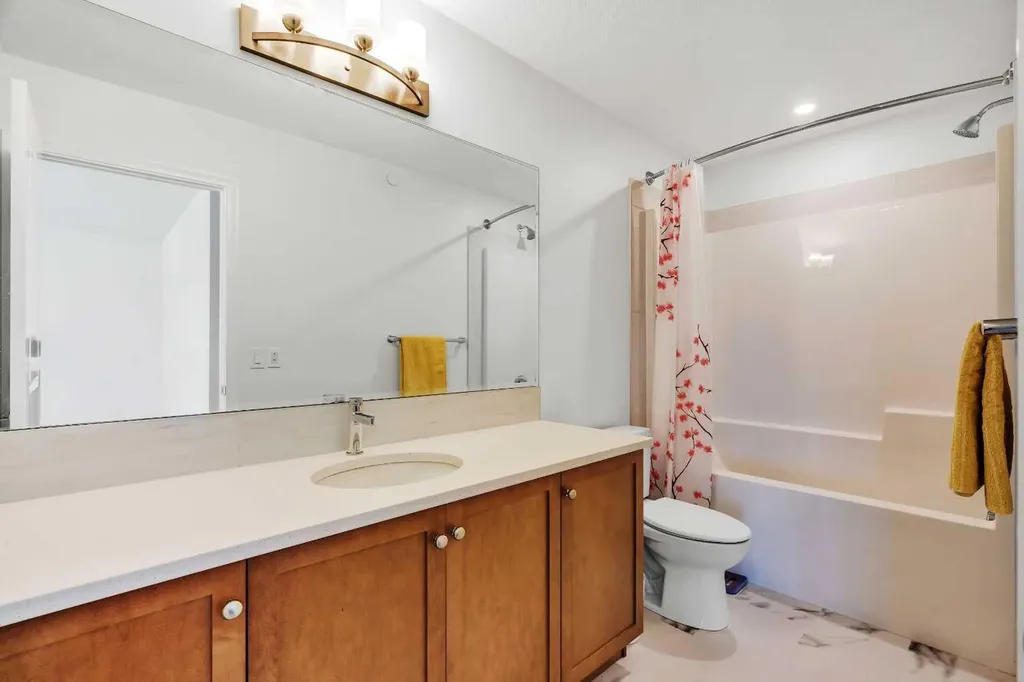 244 Lucas Way NW Calgary AB T3P 1M4