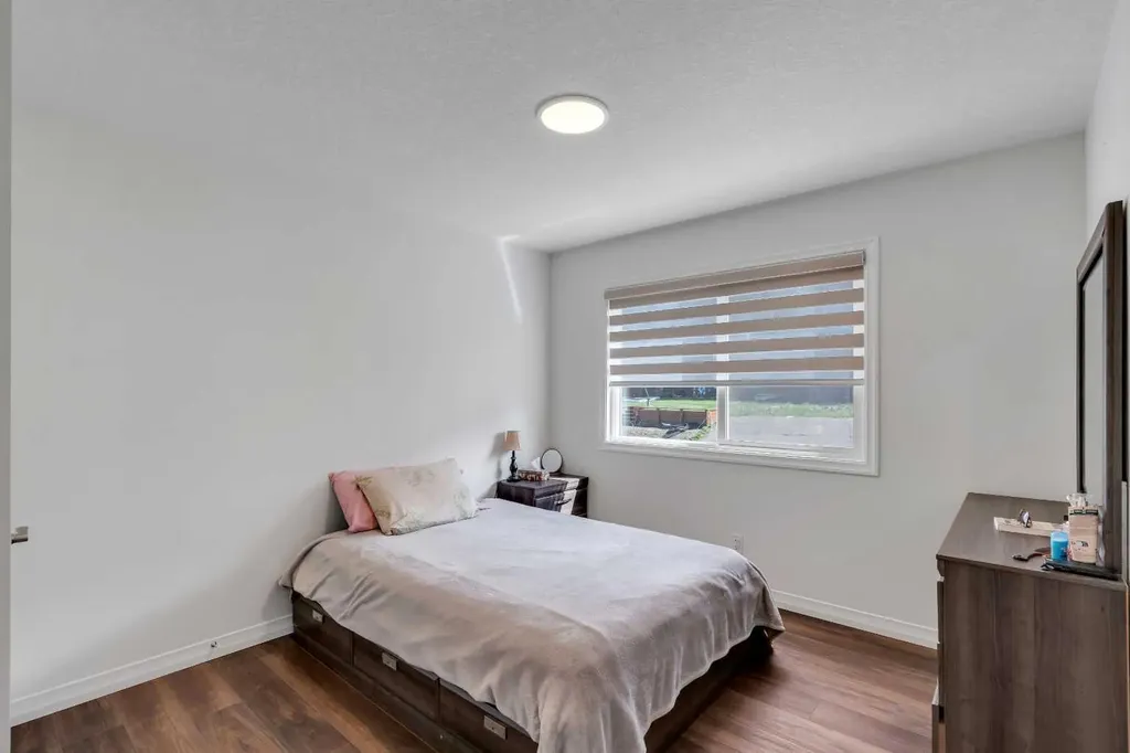 244 Lucas Way NW Calgary AB T3P 1M4