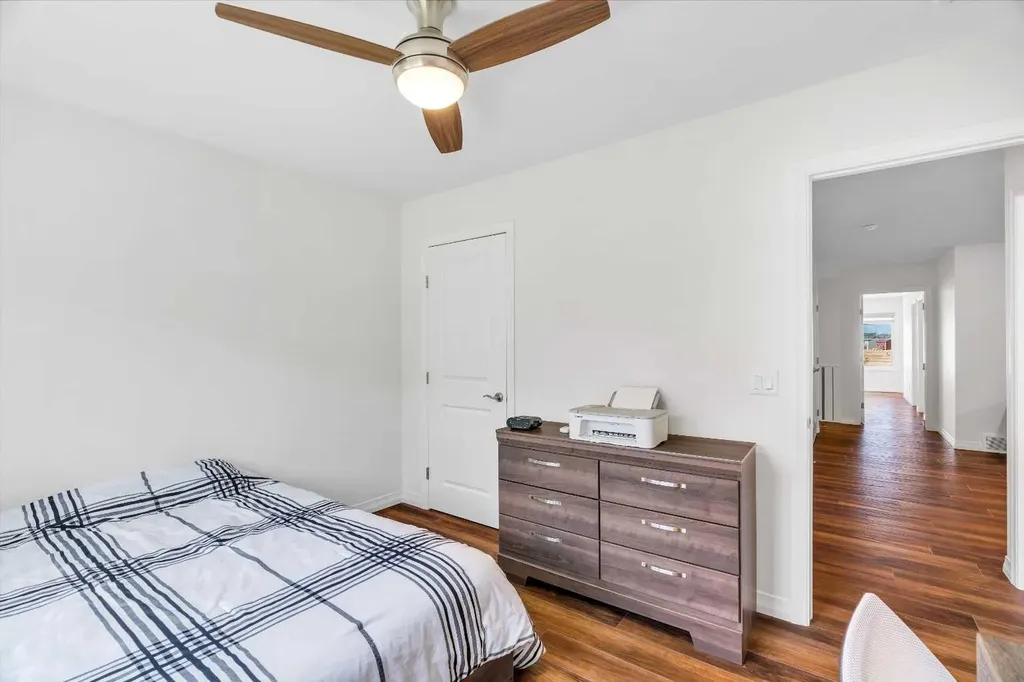 244 Lucas Way NW Calgary AB T3P 1M4