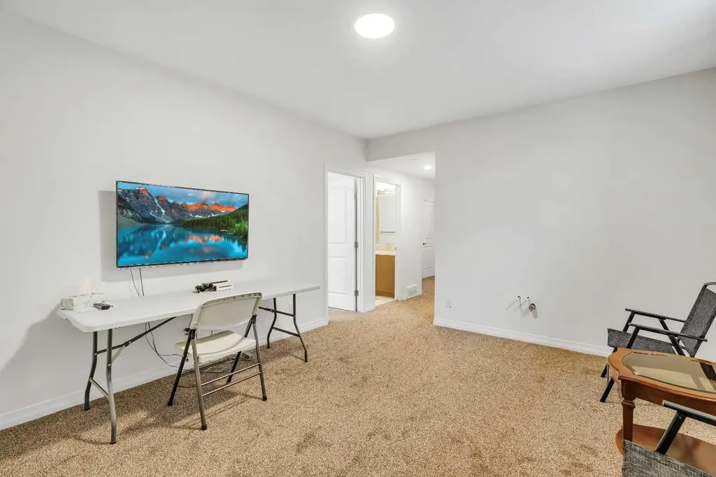 244 Lucas Way NW Calgary AB T3P 1M4