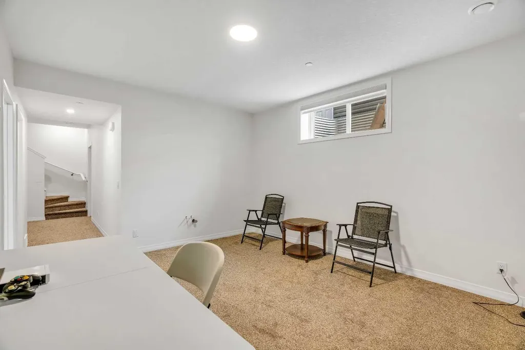 244 Lucas Way NW Calgary AB T3P 1M4