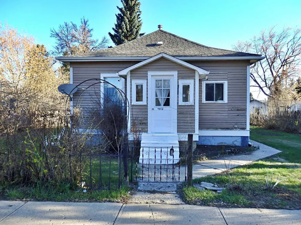 4812 51 Avenue Vermilion AB T9X 1T3