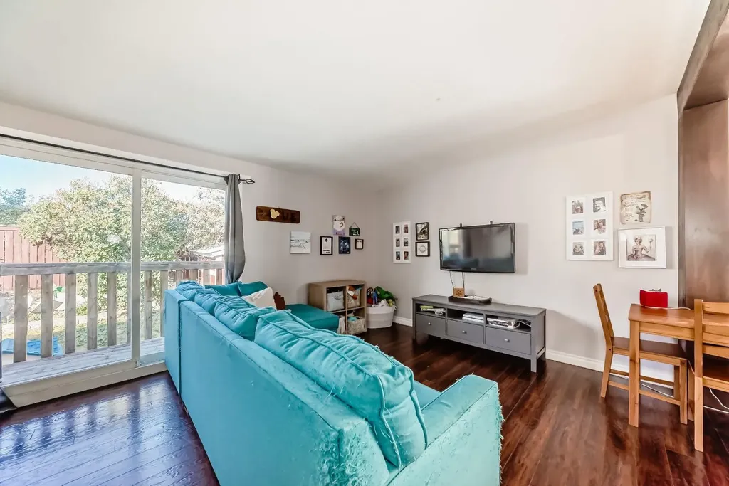 724D Raynard Crescent SE Calgary AB T2A 1X7