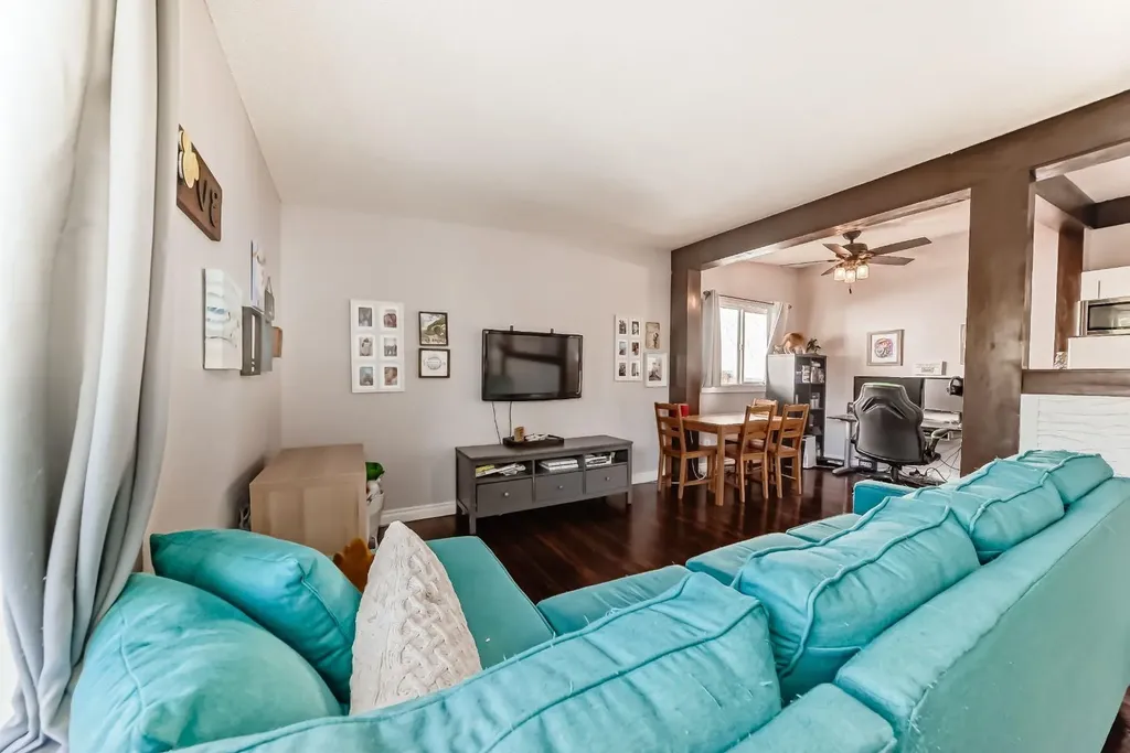 724D Raynard Crescent SE Calgary AB T2A 1X7
