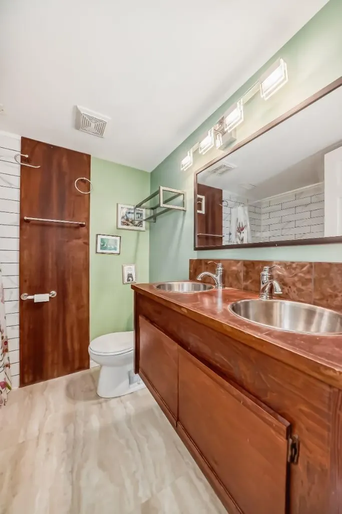 724D Raynard Crescent SE Calgary AB T2A 1X7