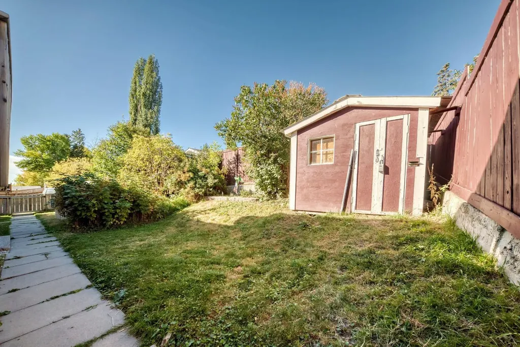 724D Raynard Crescent SE Calgary AB T2A 1X7