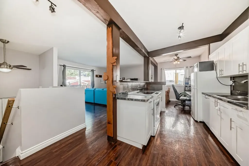 724D Raynard Crescent SE Calgary AB T2A 1X7