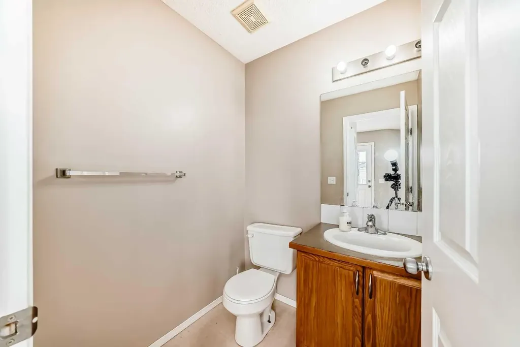 111 Tarawood Road NE Calgary AB T3J5B3
