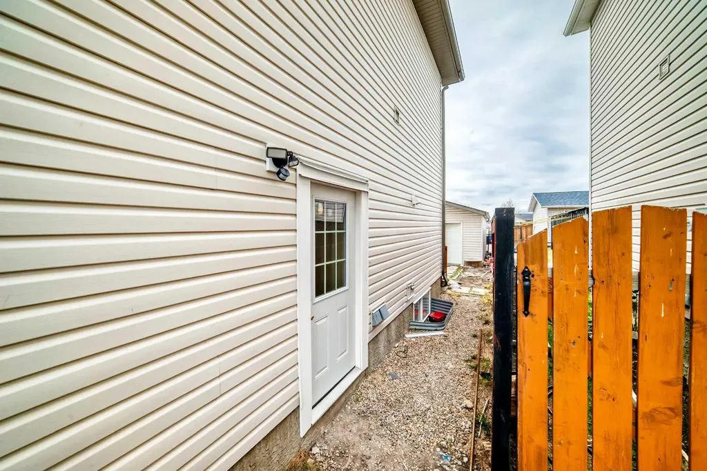 111 Tarawood Road NE Calgary AB T3J5B3
