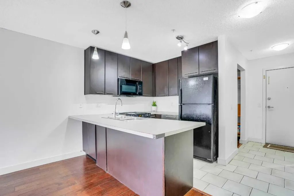 35 Richard Court SW Calgary AB T3E 7N9