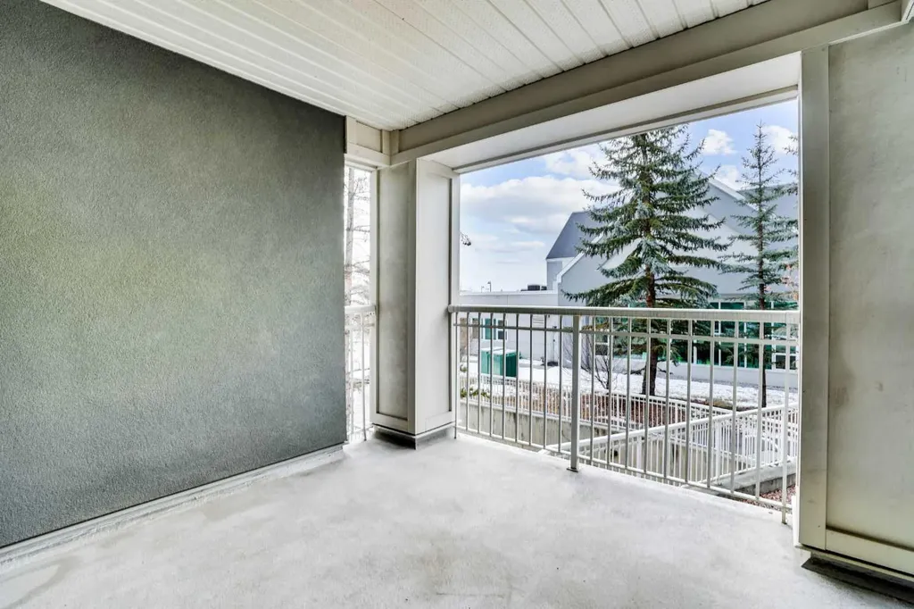 35 Richard Court SW Calgary AB T3E 7N9