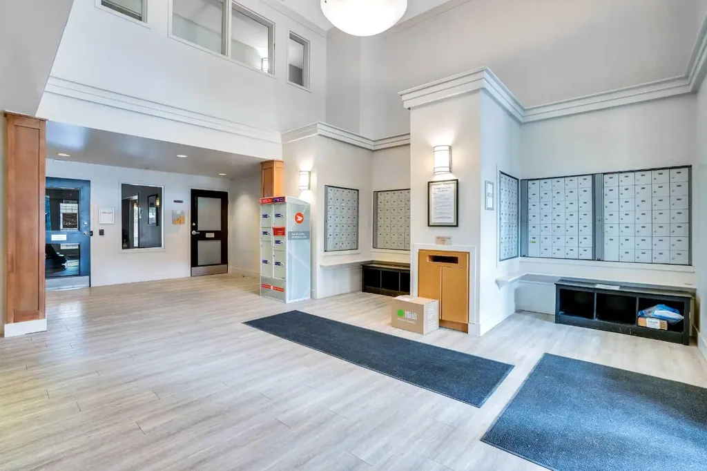 35 Richard Court SW Calgary AB T3E 7N9