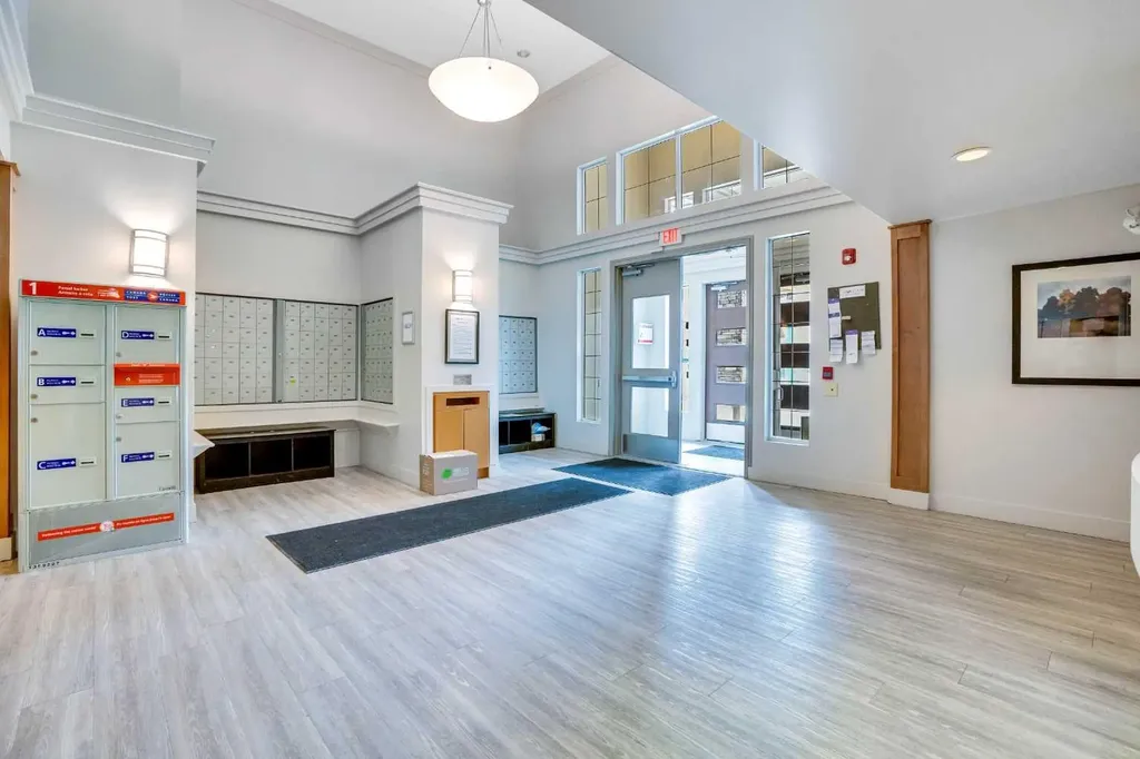 35 Richard Court SW Calgary AB T3E 7N9