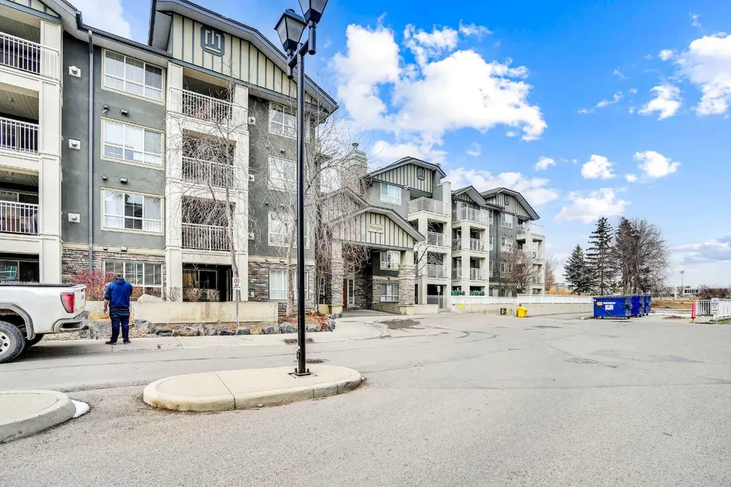 35 Richard Court SW Calgary AB T3E 7N9