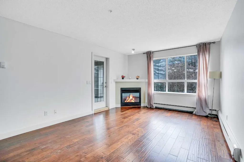 35 Richard Court SW Calgary AB T3E 7N9