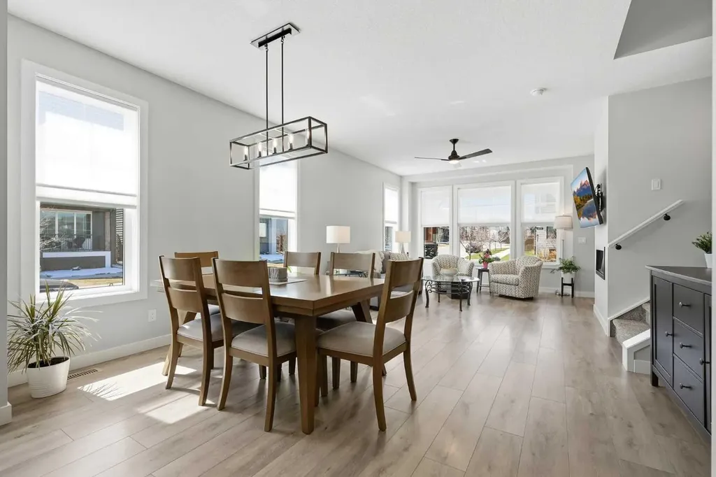 120 Treeline Manor SW Calgary AB T2Y 0R7
