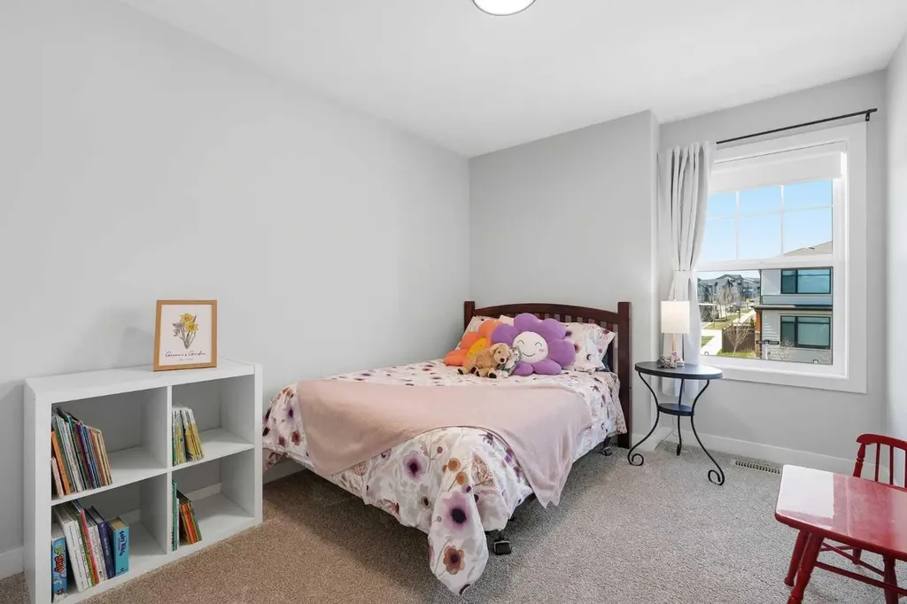 120 Treeline Manor SW Calgary AB T2Y 0R7