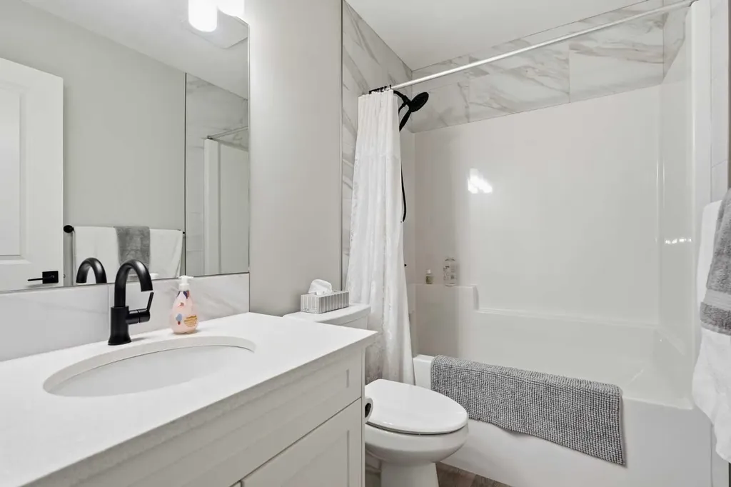 120 Treeline Manor SW Calgary AB T2Y 0R7