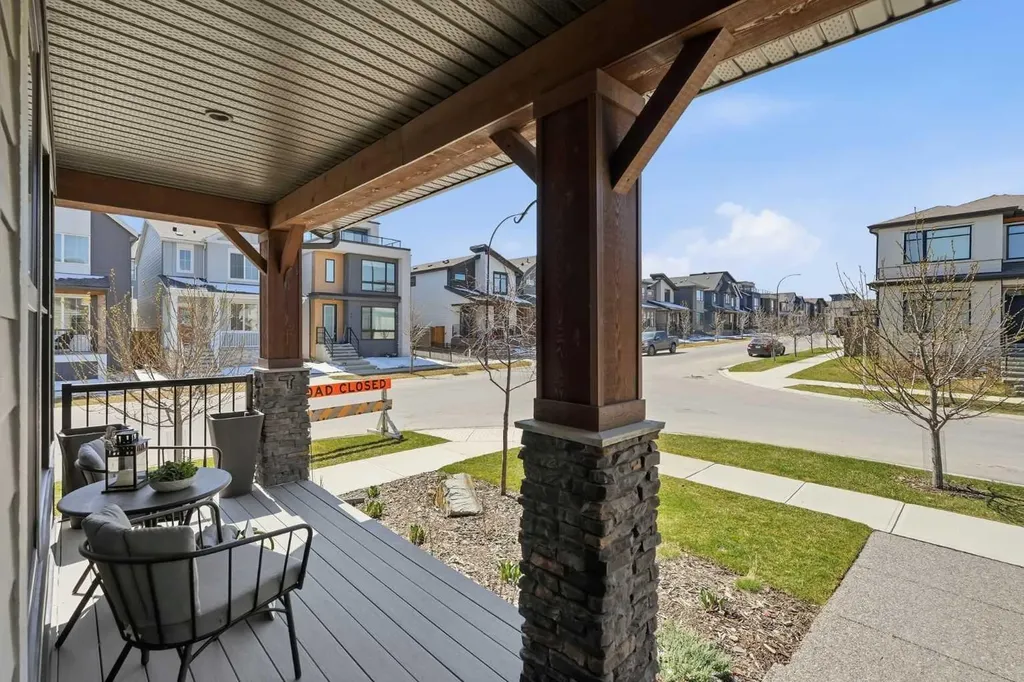 120 Treeline Manor SW Calgary AB T2Y 0R7
