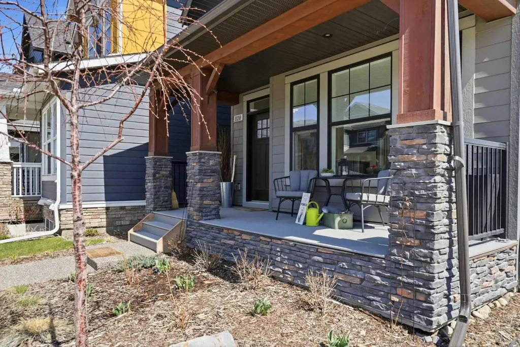 120 Treeline Manor SW Calgary AB T2Y 0R7