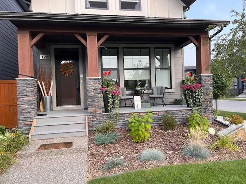 120 Treeline Manor SW Calgary AB T2Y 0R7
