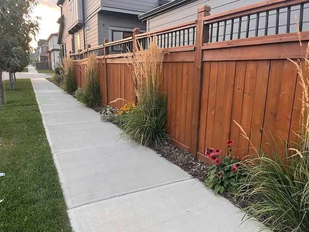 120 Treeline Manor SW Calgary AB T2Y 0R7