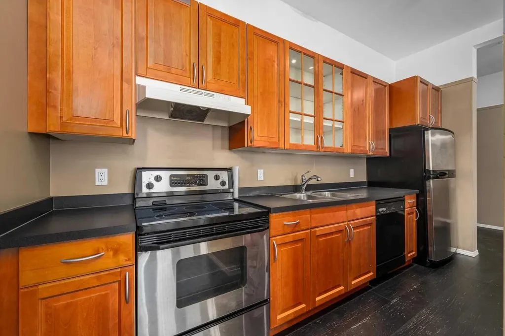1410 2 Street SW Calgary AB T2R 1R1