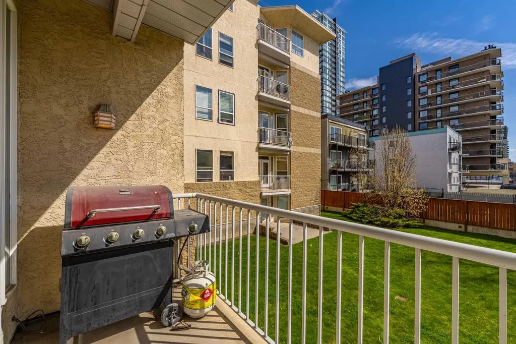 1410 2 Street SW Calgary AB T2R 1R1