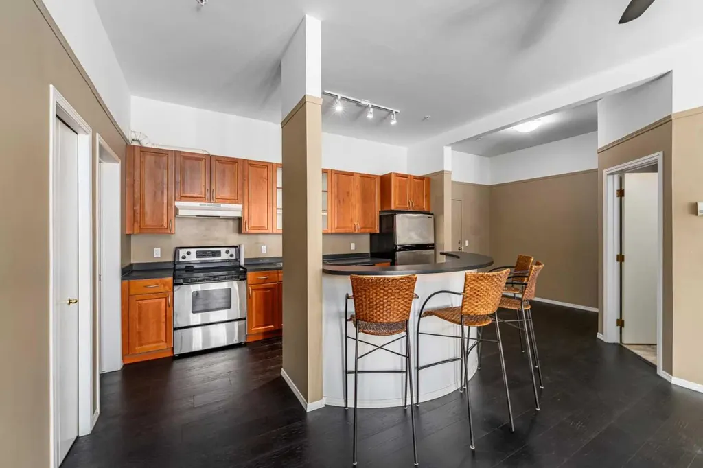 1410 2 Street SW Calgary AB T2R 1R1