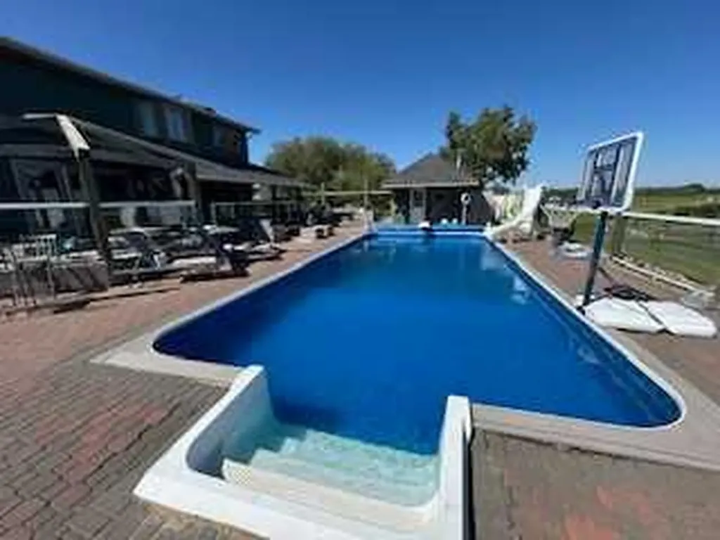 16148 Highway 53 Rural Flagstaff County AB T0B 1N0