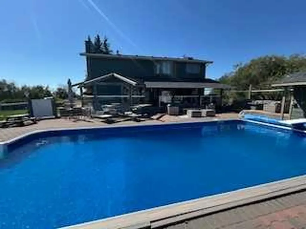 16148 Highway 53 Rural Flagstaff County AB T0B 1N0