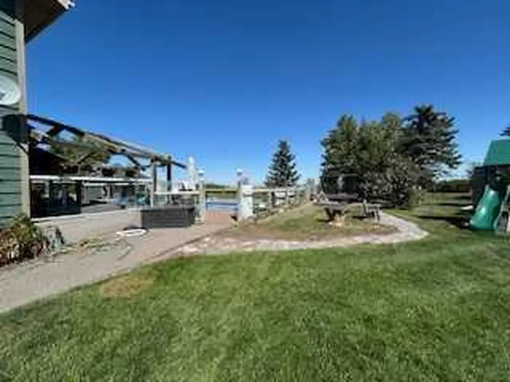 16148 Highway 53 Rural Flagstaff County AB T0B 1N0