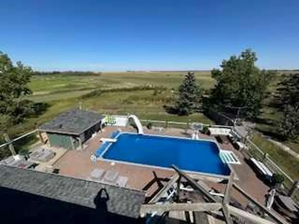 16148 Highway 53 Rural Flagstaff County AB T0B 1N0