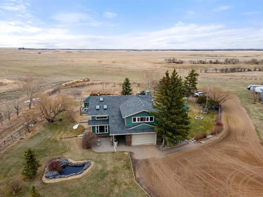 16148 Highway 53 Rural Flagstaff County AB T0B 1N0