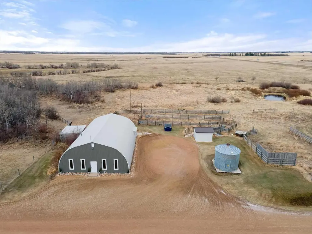 16148 Highway 53 Rural Flagstaff County AB T0B 1N0