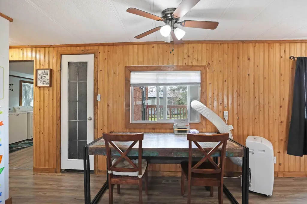 7 Prins Trailer Park Rural Newell County Of AB T1R 1B8