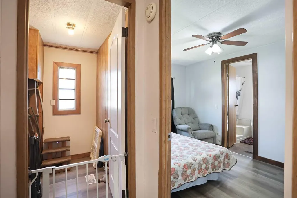 7 Prins Trailer Park Rural Newell County Of AB T1R 1B8