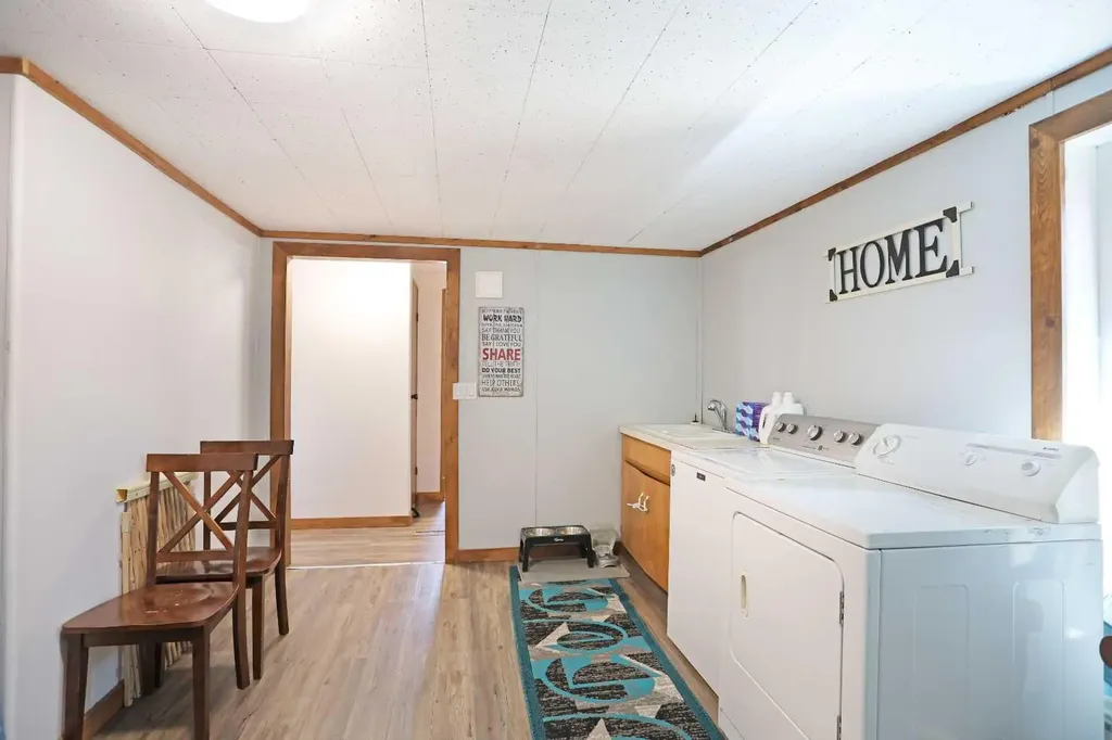 7 Prins Trailer Park Rural Newell County Of AB T1R 1B8