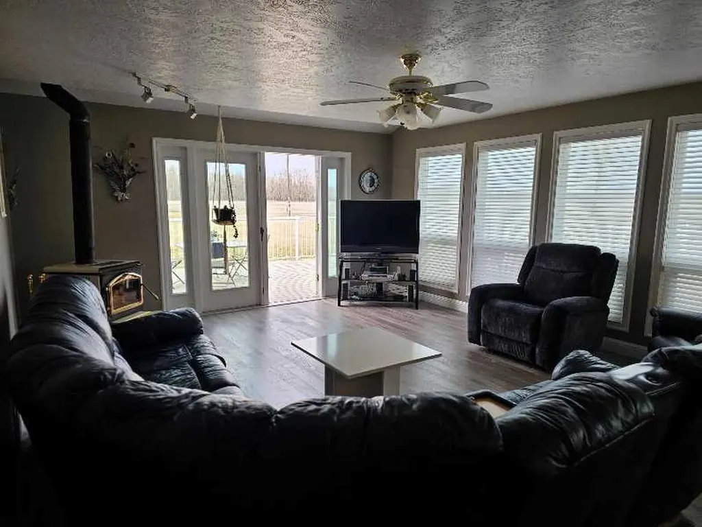 17423 Highway 2 High Prairie AB T0G 1E0