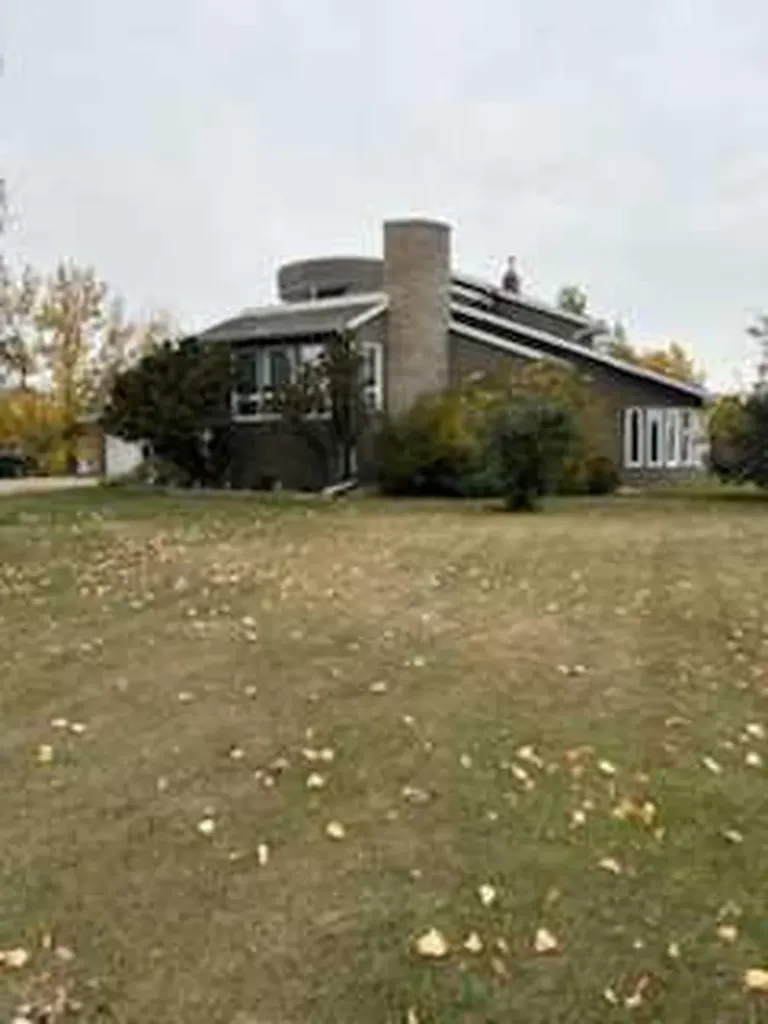 17423 Highway 2 High Prairie AB T0G 1E0