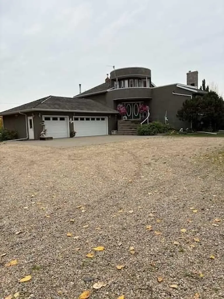 17423 Highway 2 High Prairie AB T0G 1E0