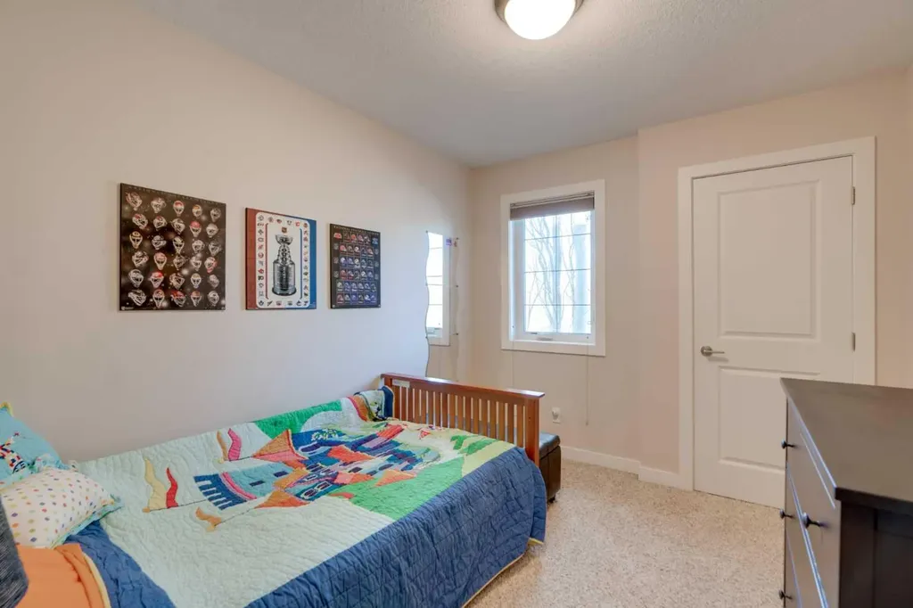 309 15 Avenue NE Calgary AB T2E 1H3