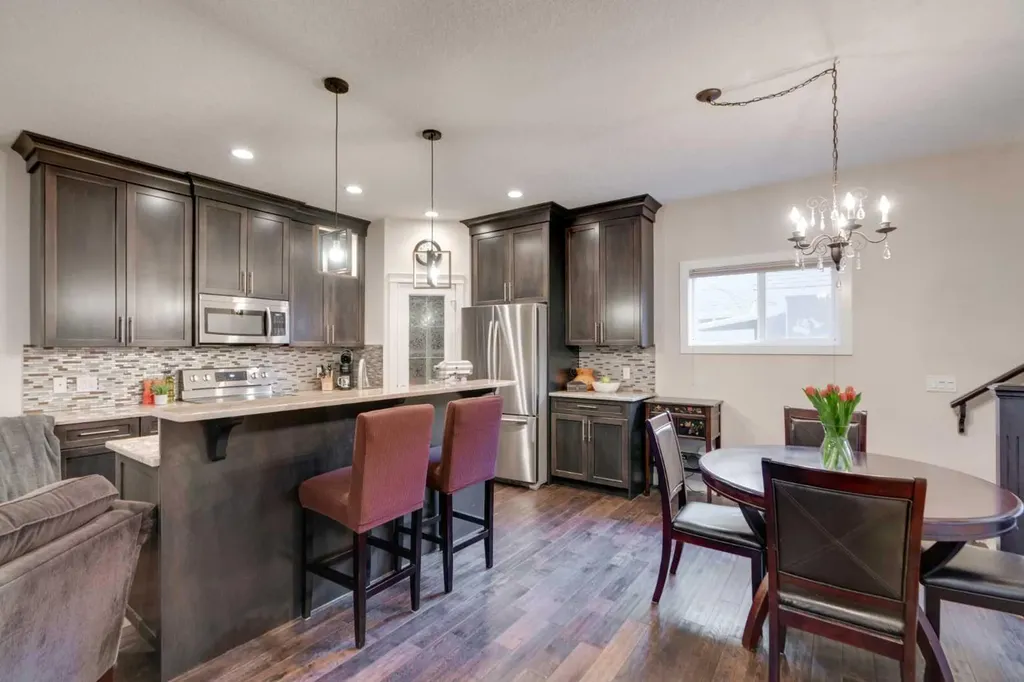 309 15 Avenue NE Calgary AB T2E 1H3