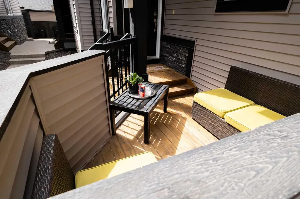309 15 Avenue NE Calgary AB T2E 1H3