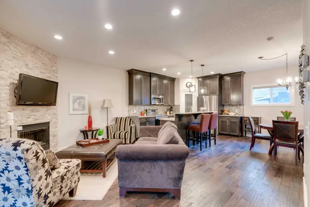 309 15 Avenue NE Calgary AB T2E 1H3