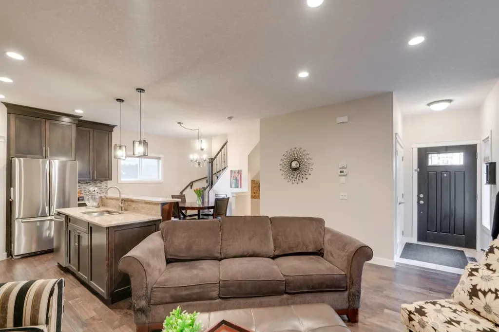 309 15 Avenue NE Calgary AB T2E 1H3