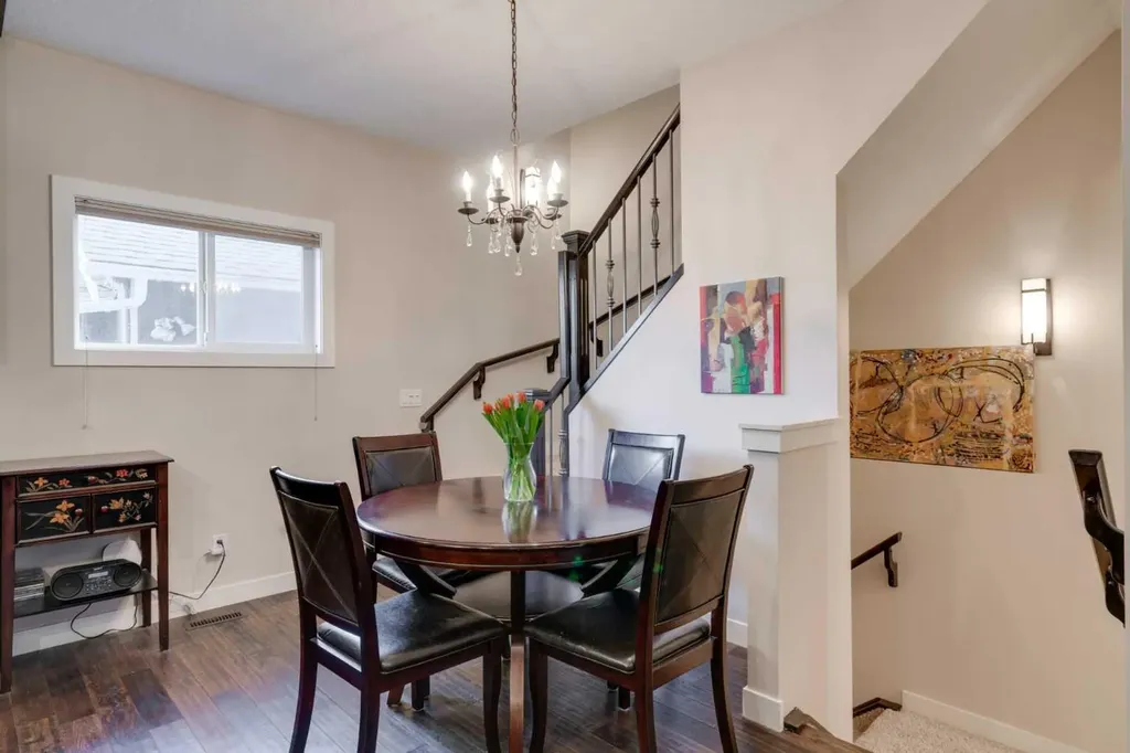309 15 Avenue NE Calgary AB T2E 1H3