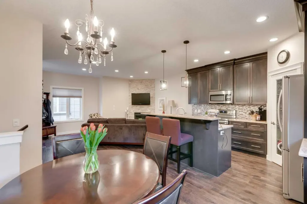 309 15 Avenue NE Calgary AB T2E 1H3