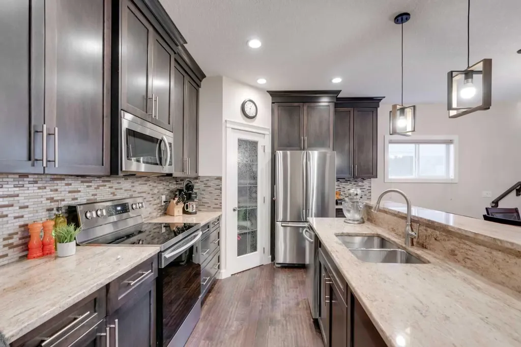 309 15 Avenue NE Calgary AB T2E 1H3